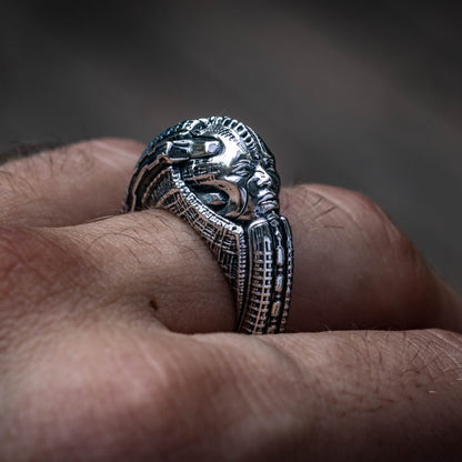 Alien Symbiote Ring