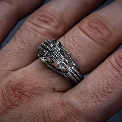 Alien Symbiote Ring